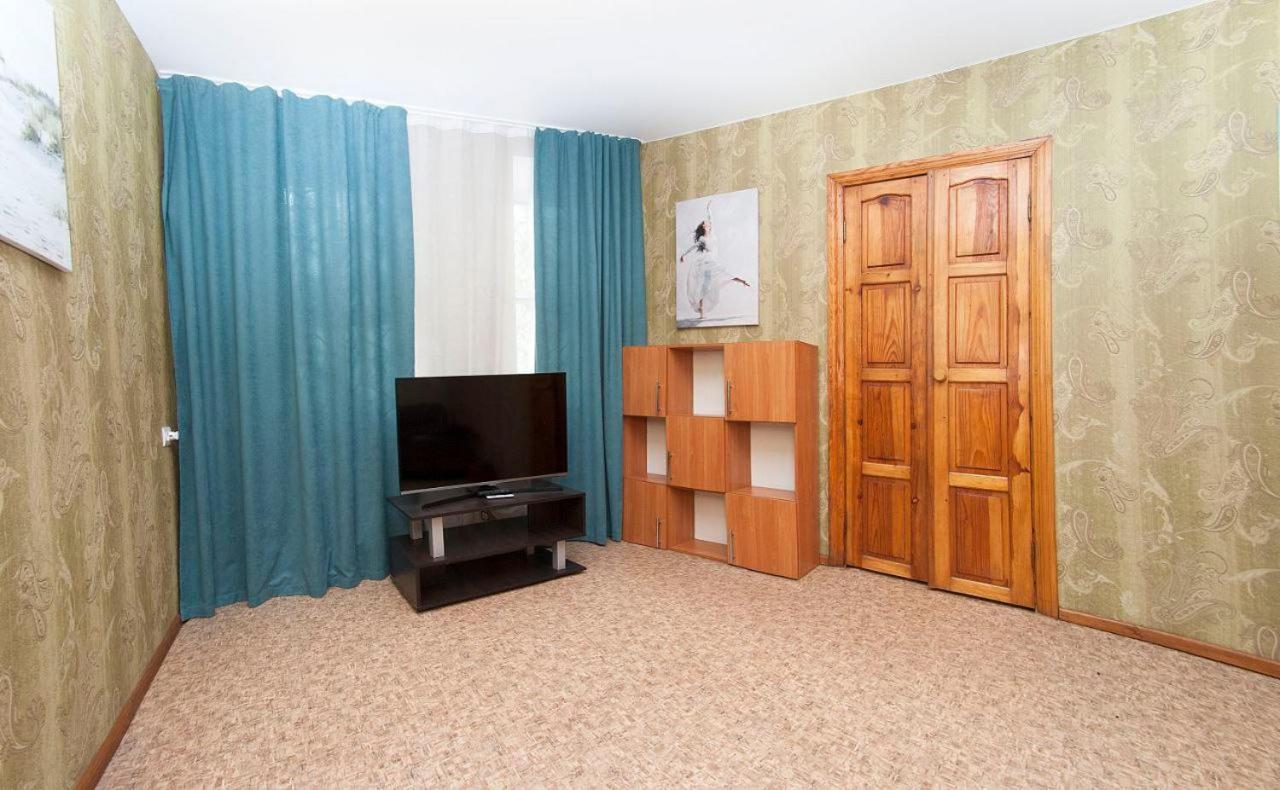 Apartments On Yavornitsky Av. Dnipro Bagian luar foto
